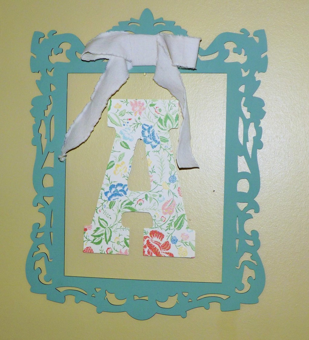 Wood Frame + Wood&nbsp;Letter