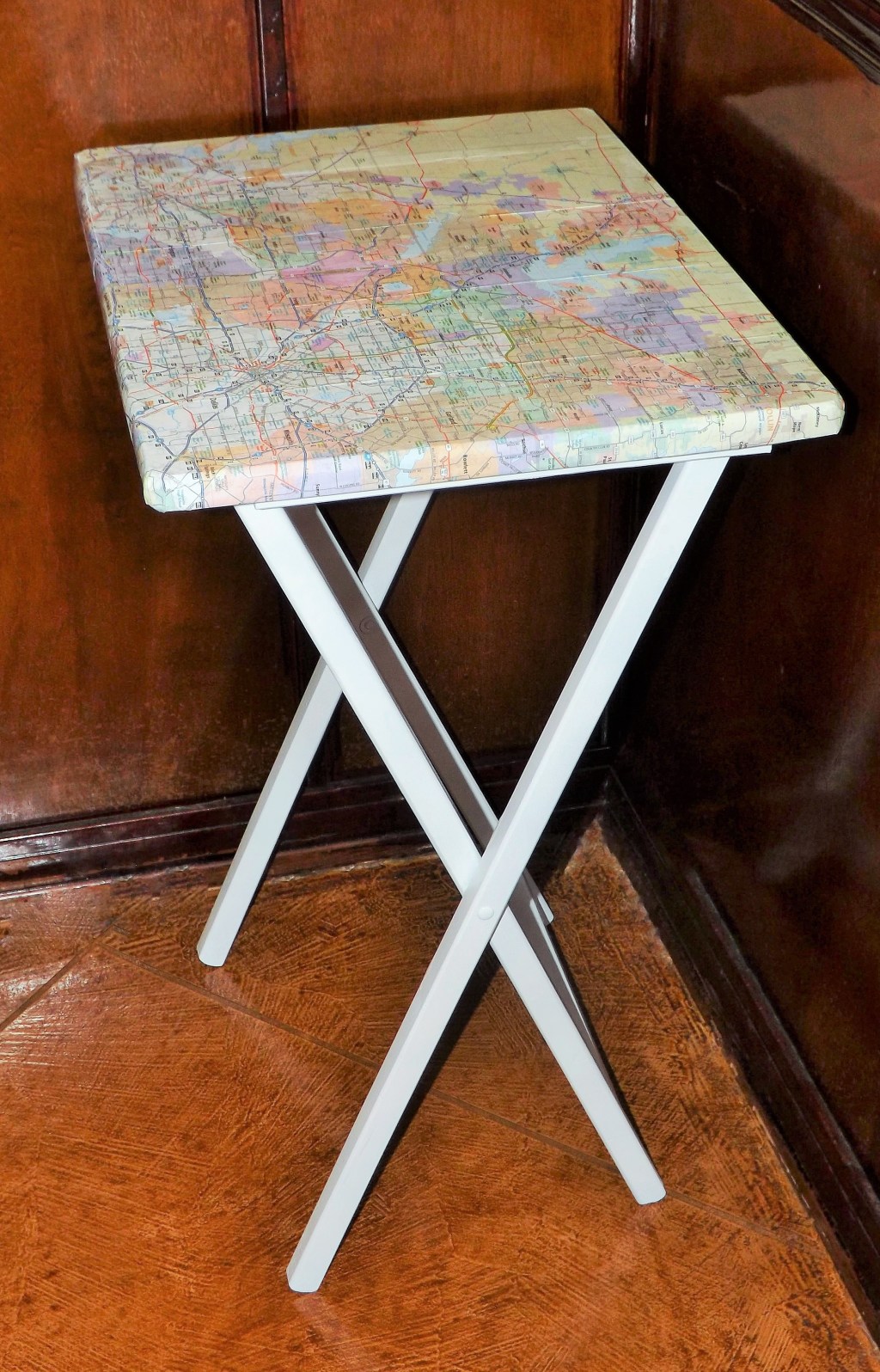 DIY Map TV&nbsp;Tray