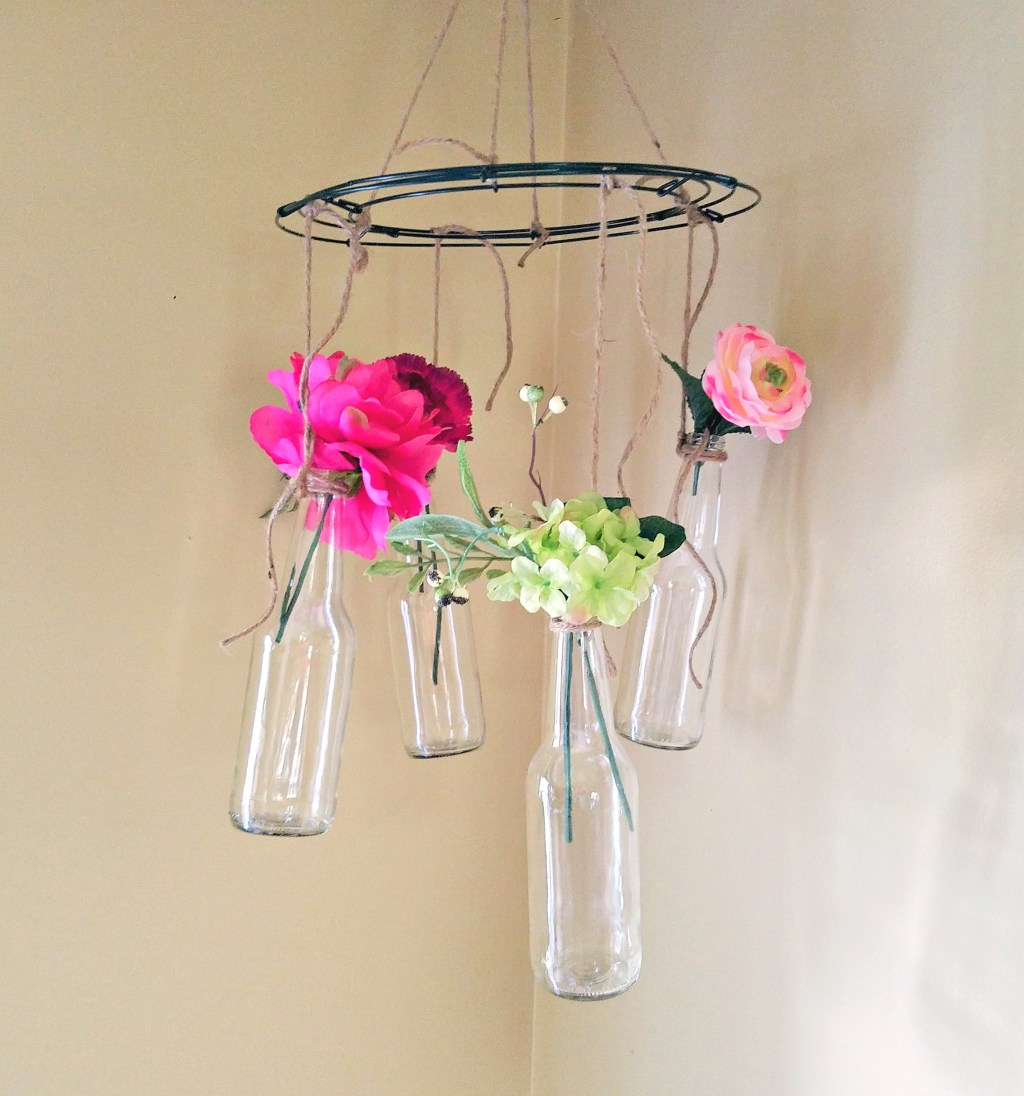 DIY Hanging Bottles and&nbsp;Flowers