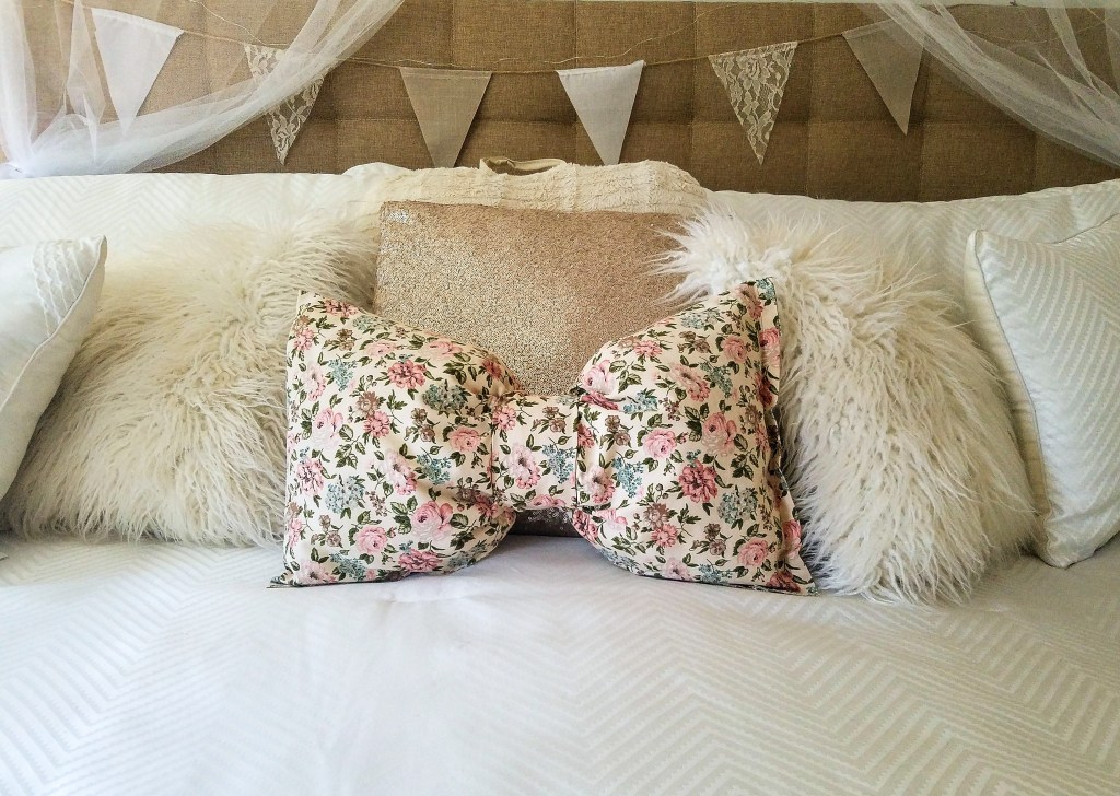 DIY No-Sew Bow Tie&nbsp;Pillow