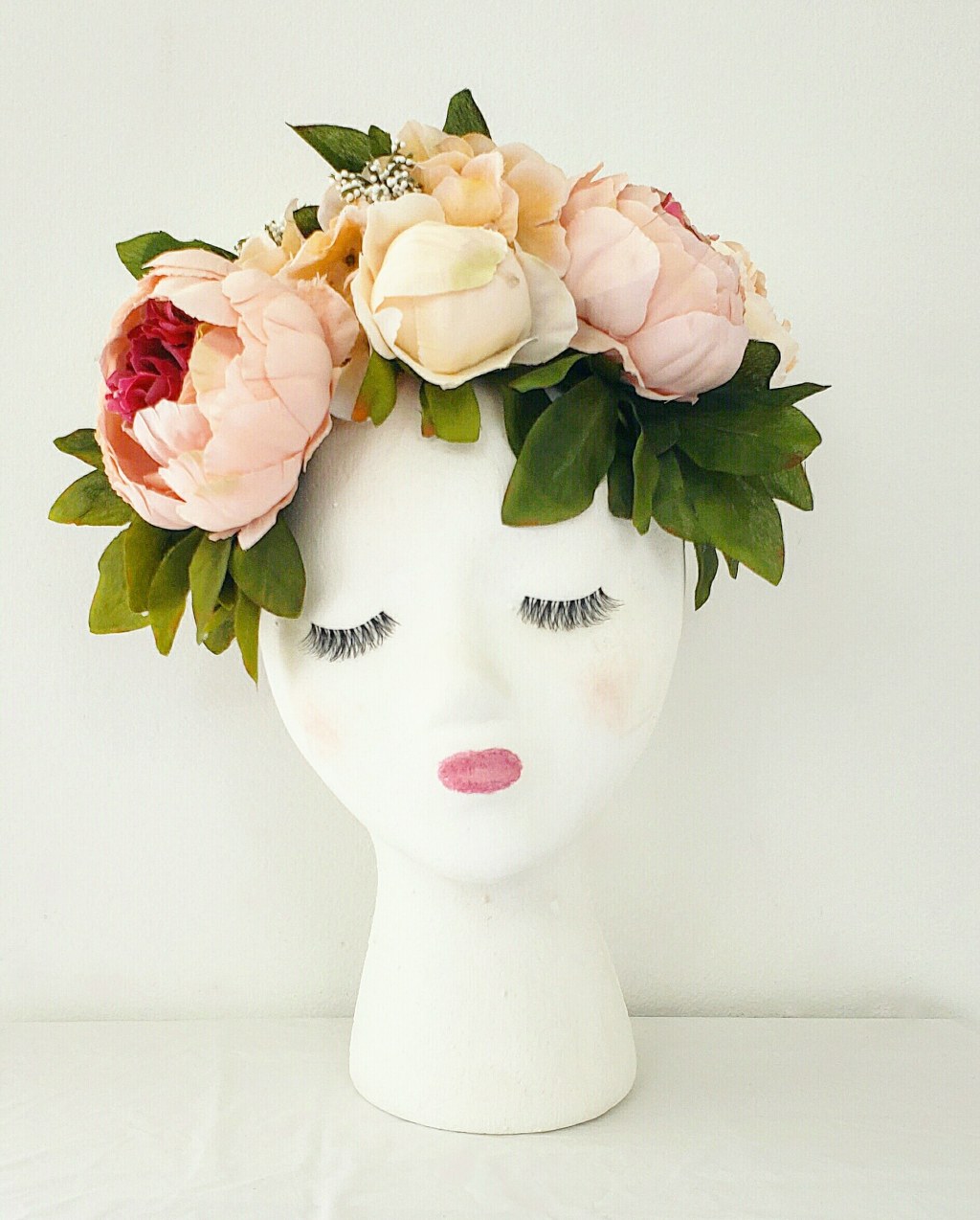DIY Styrofoam Head with&nbsp;Flowers